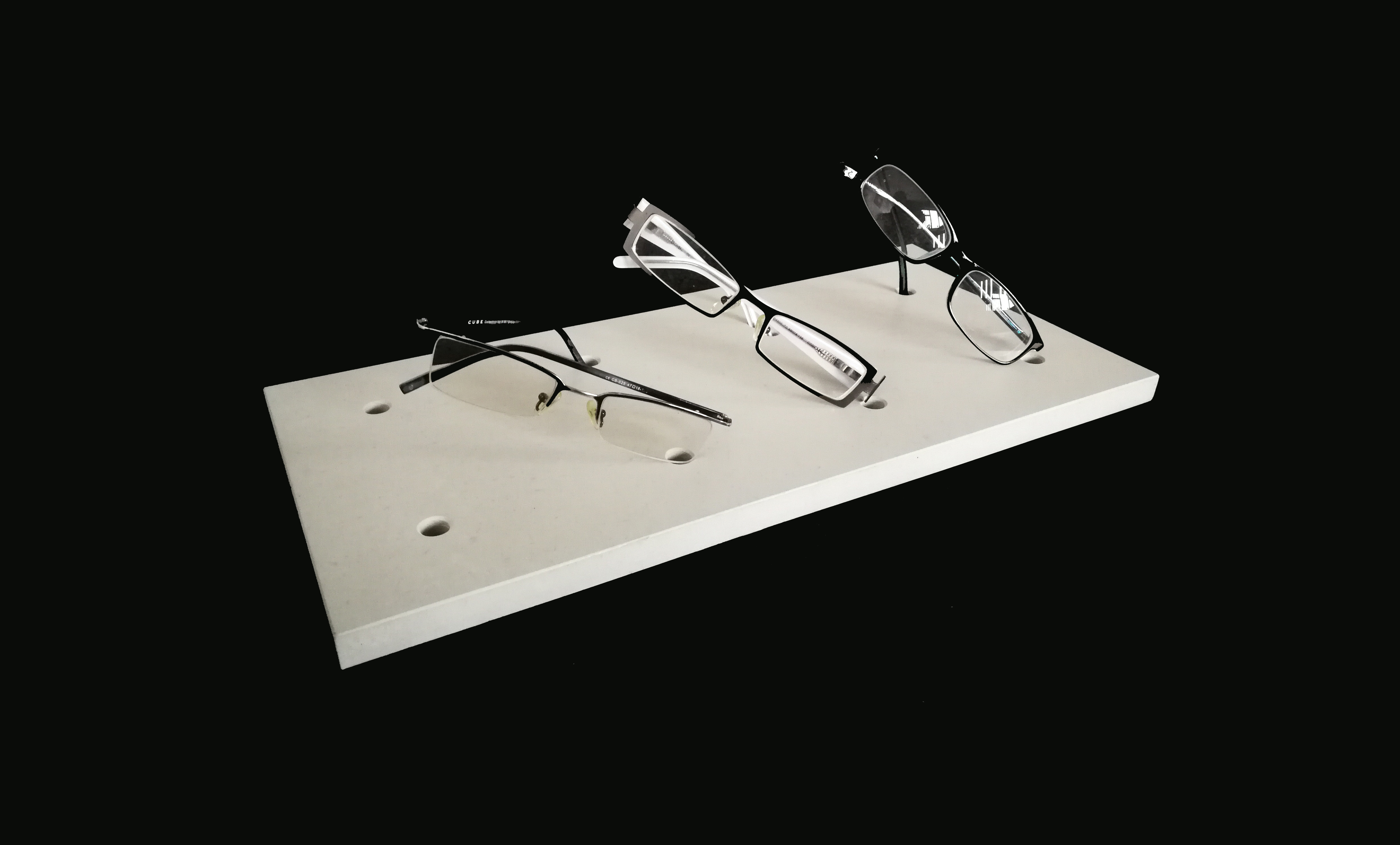 Brillenhalter Satinierter Stahl, verstellbar von 20 bis 40 cm Höhe