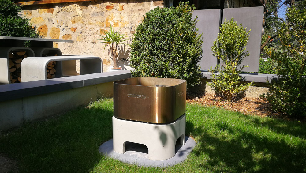 Gartenmöbel aus Beton in Privatgarten Rudolstadt