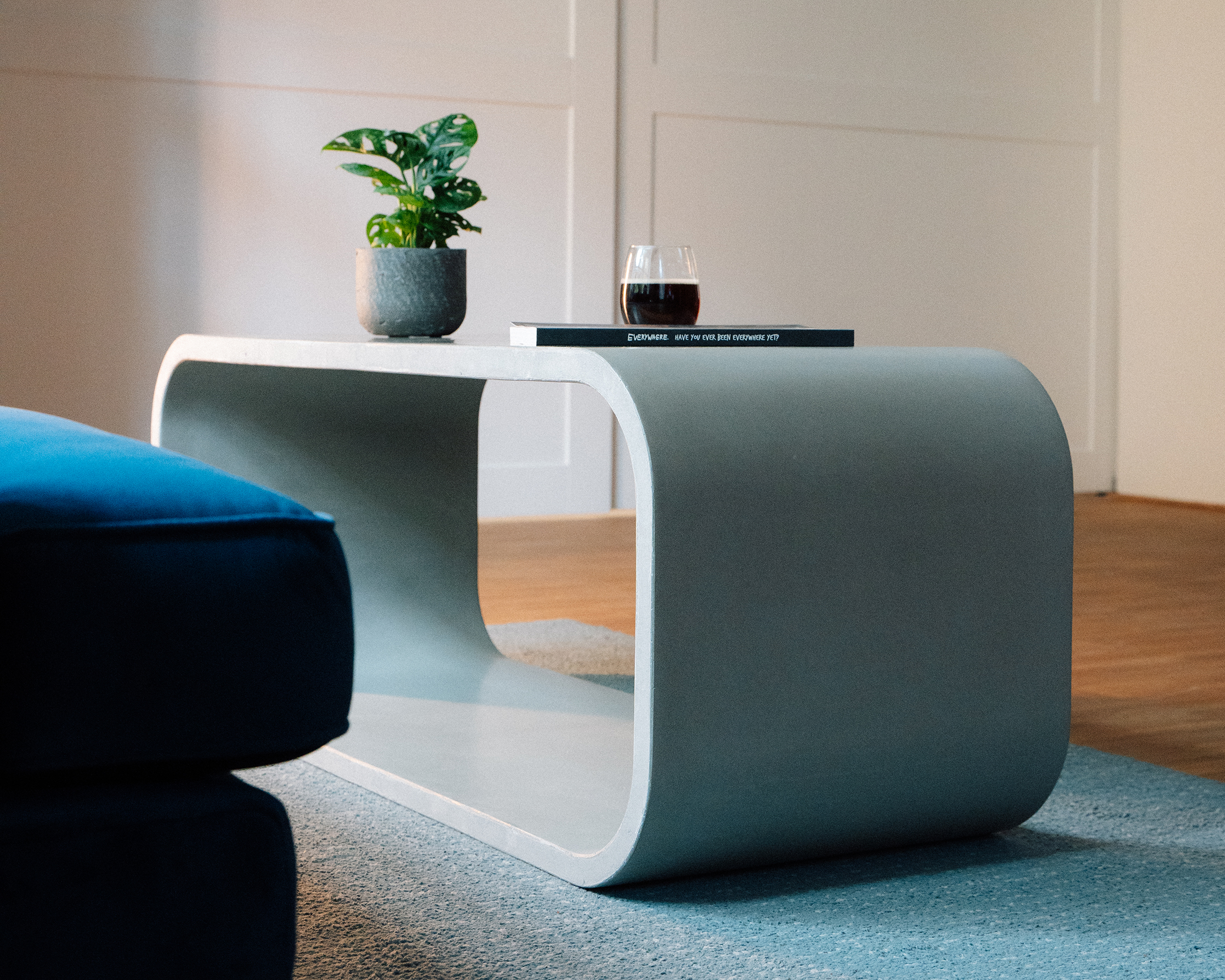 Opus Primo als Couchtisch im Loft bei BDX