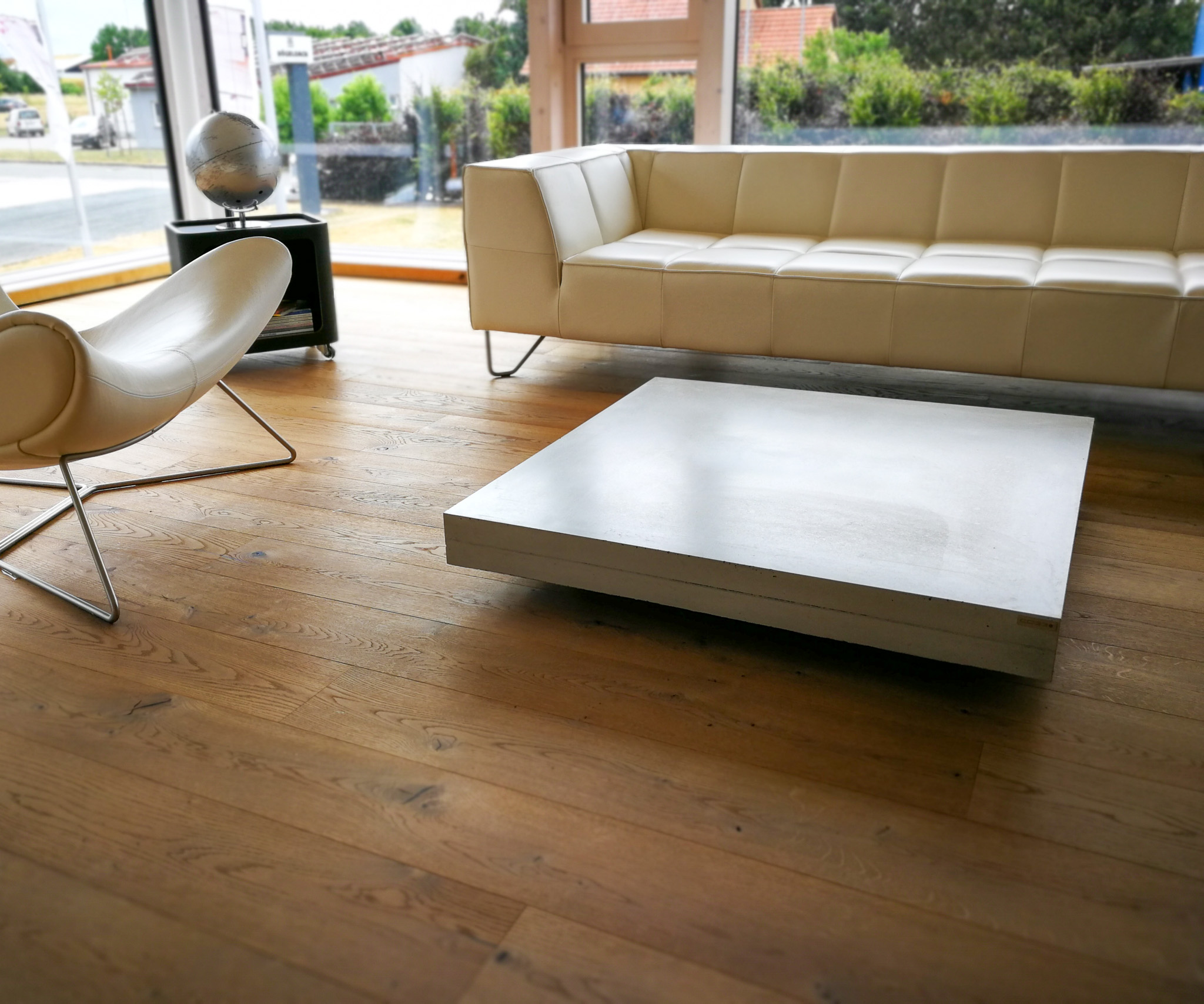 Loungetisch in exklusivem design – 1000/1000/165 mm, Beige