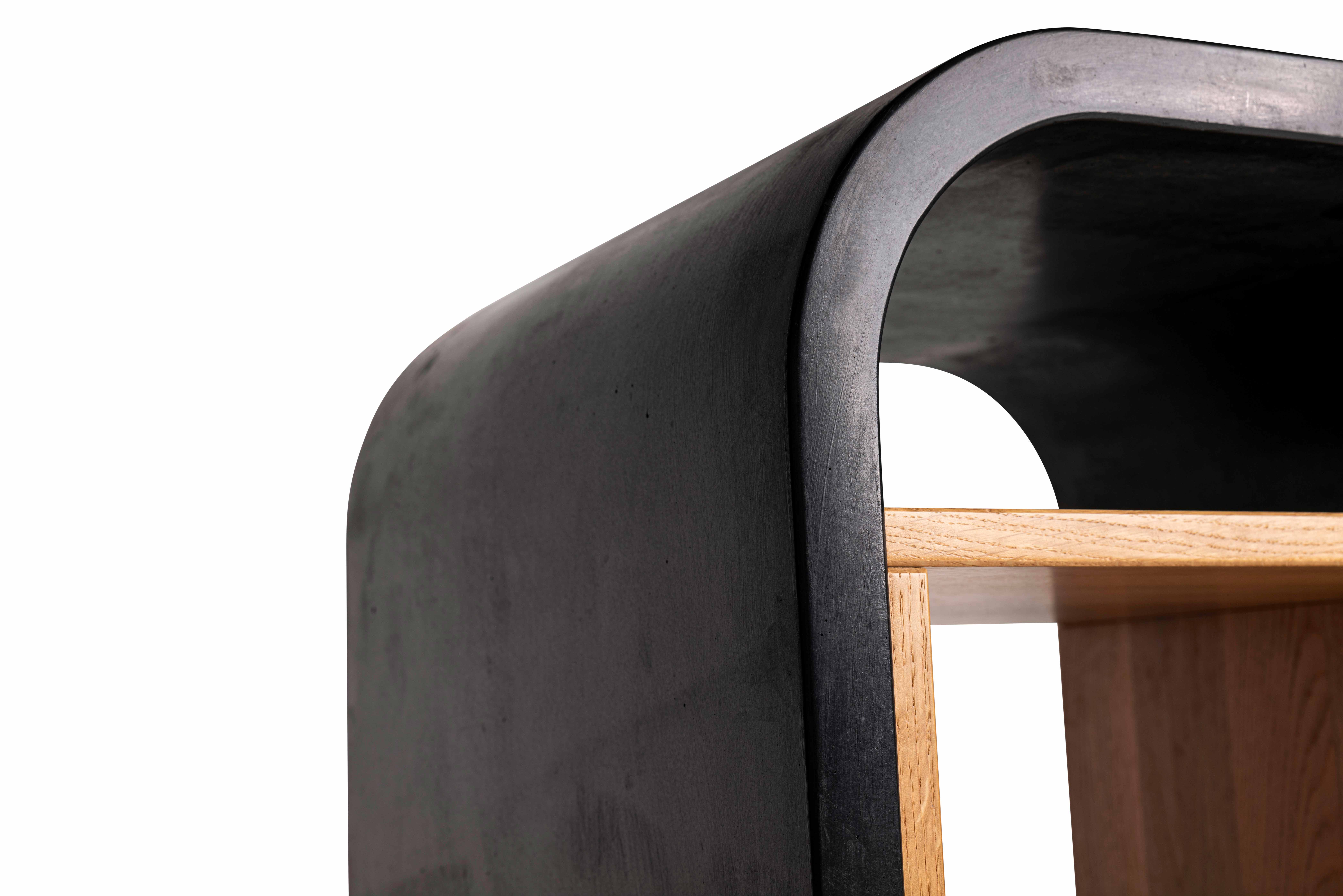 regal-schwarz-beton-filigran-rund-elegant-design-detail-holz-eiche-co33-betonmoebel